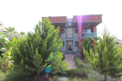 Exterior 4