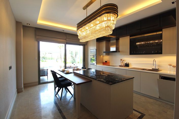 Image No.8-5 Bed House/Villa for sale