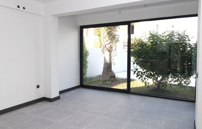 Image No.11-1 Bed Apartment for sale