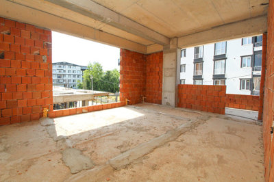 Interior 6