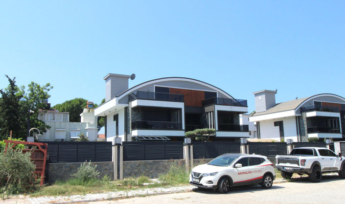 Image No.3-4 Bed House/Villa for sale