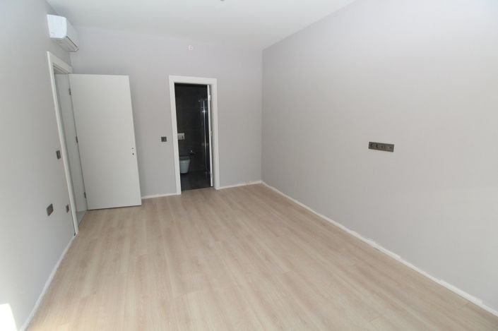 Image No.8-3 Bed Apartment for sale