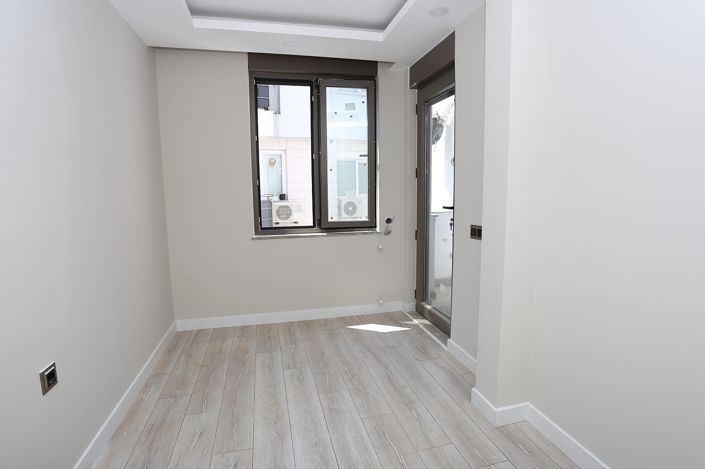 Image No.19-4 Bed Apartment for sale