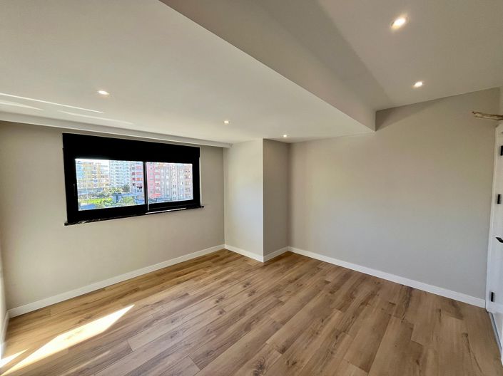 Image No.16-3 Bed Apartment for sale