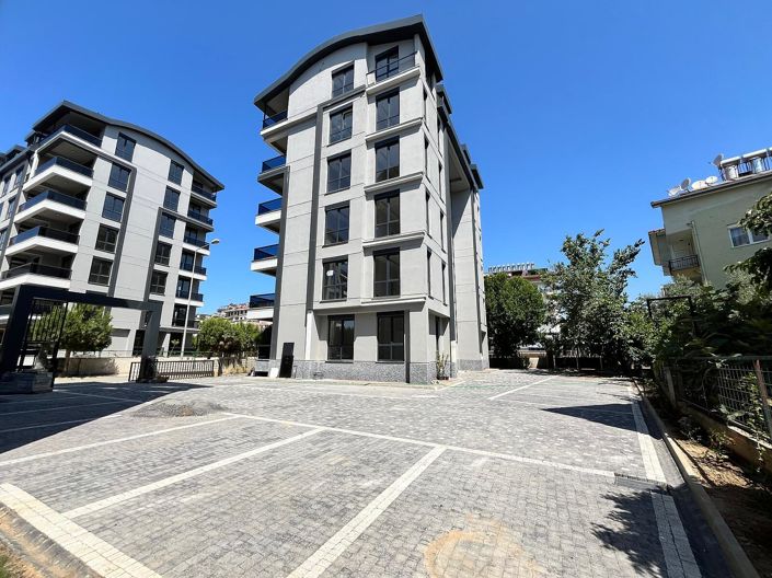 Image No.11-3 Bed Apartment for sale