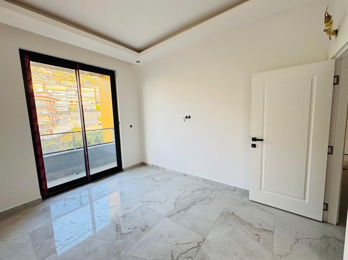 Image No.10-2 Bed Apartment for sale