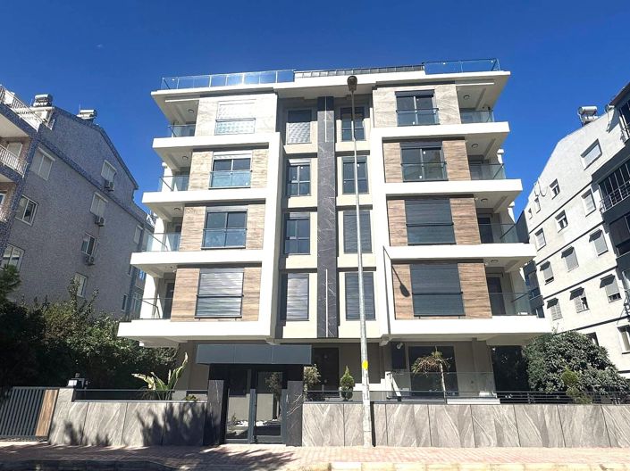 Image No.27-4 Bed Apartment for sale