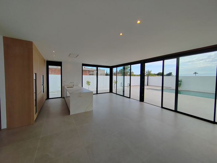 Image No.21-4 Bed House/Villa for sale