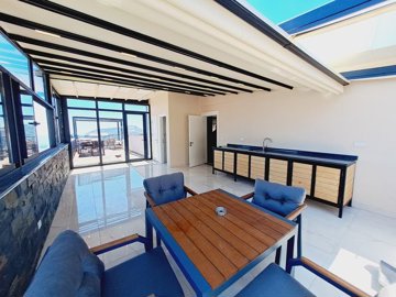 Exterior 13