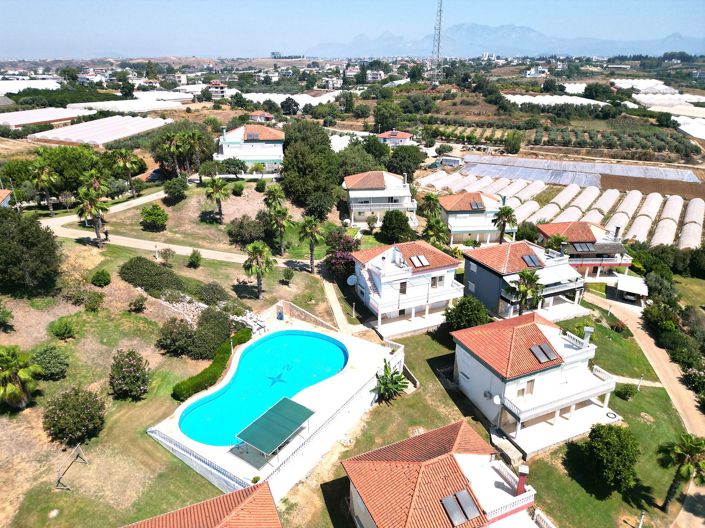 Image No.1-4 Bed House/Villa for sale