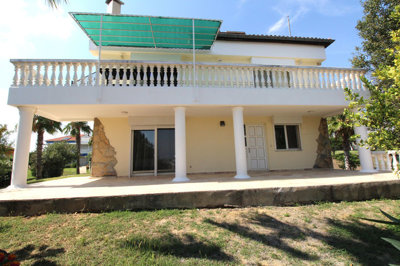Exterior 10
