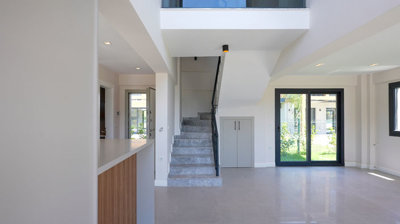 Exterior 9