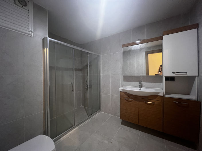 Image No.20-2 Bed Apartment for sale