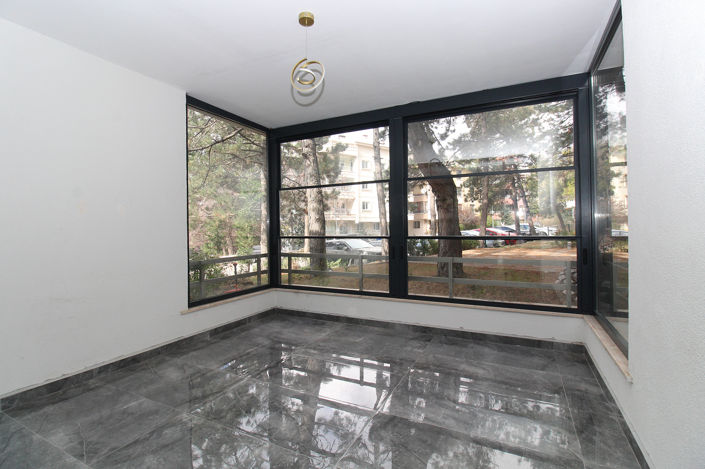 Image No.23-5 Bed Apartment for sale