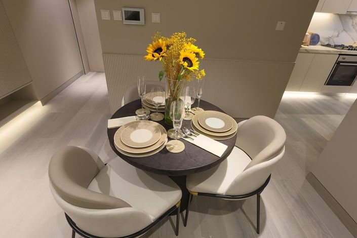 Image No.24-5 Bed Apartment for sale