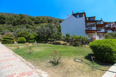 Exterior 13