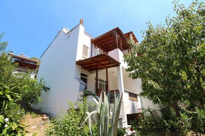 Exterior 10