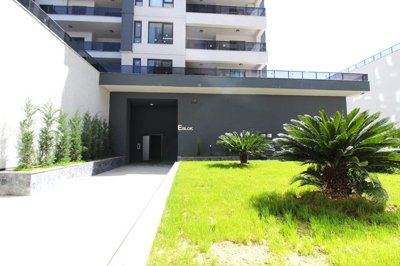 Exterior 4