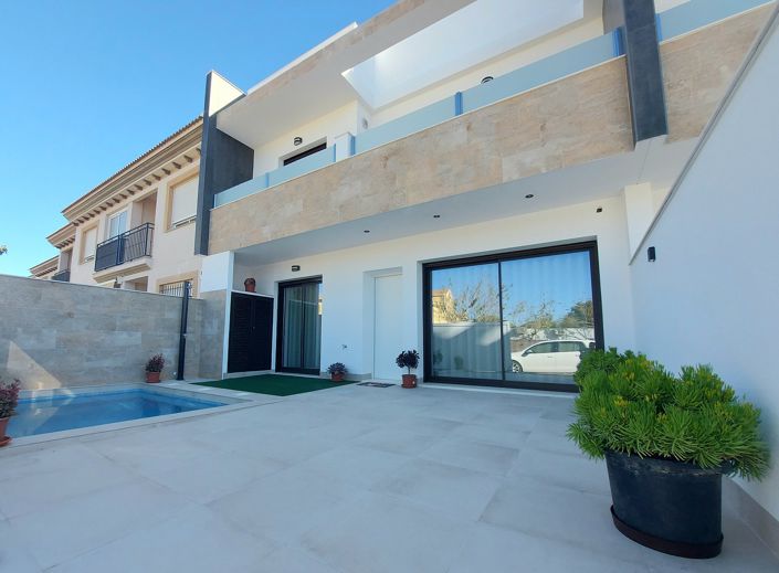 Image No.1-3 Bed House/Villa for sale