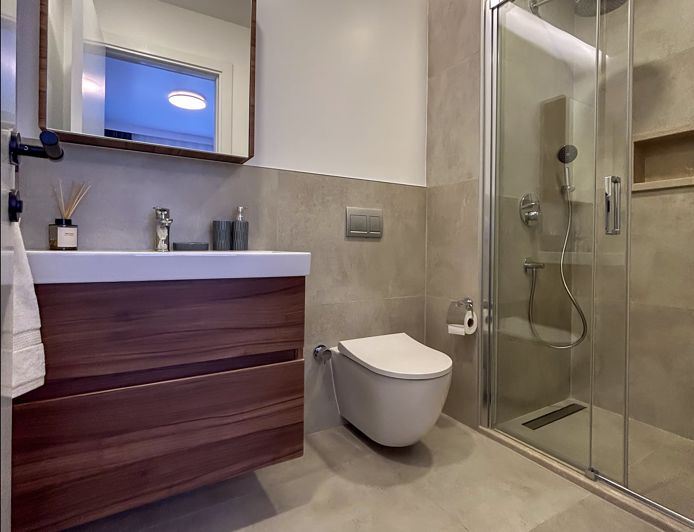 Image No.26-3 Bed Apartment for sale