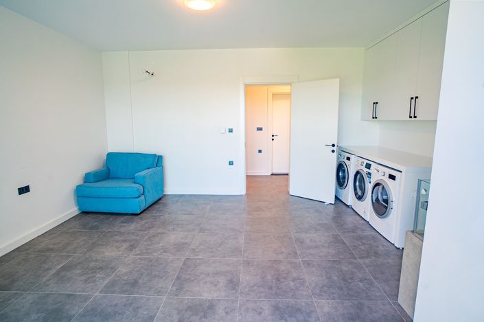 Image No.58-5 Bed House/Villa for sale