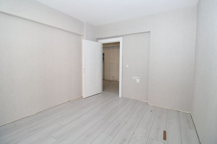 Image No.20-3 Bed Apartment for sale