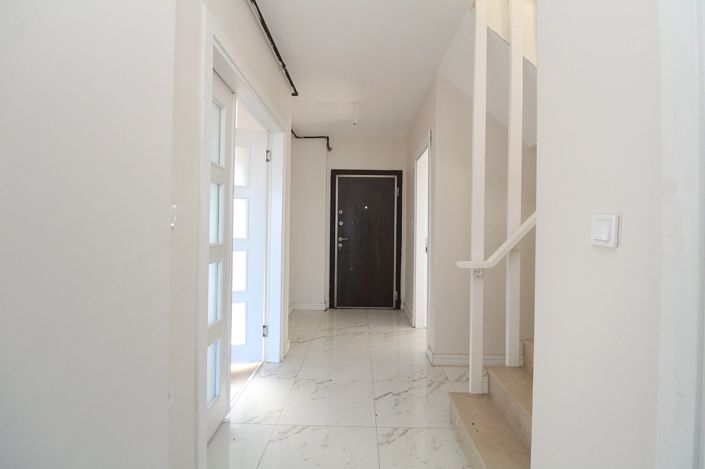 Image No.21-4 Bed Apartment for sale