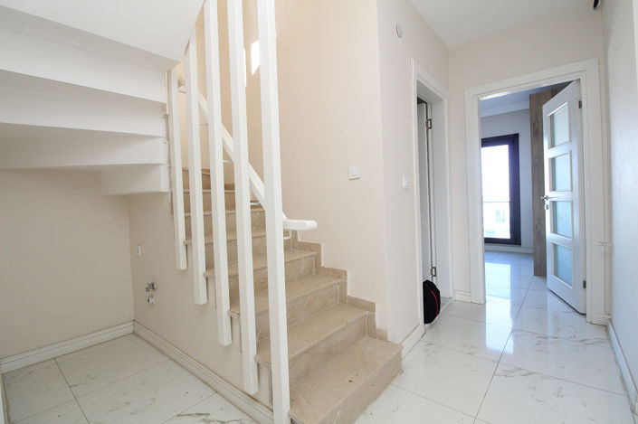 Image No.22-4 Bed Apartment for sale