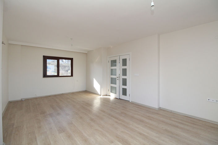 Image No.24-4 Bed Apartment for sale