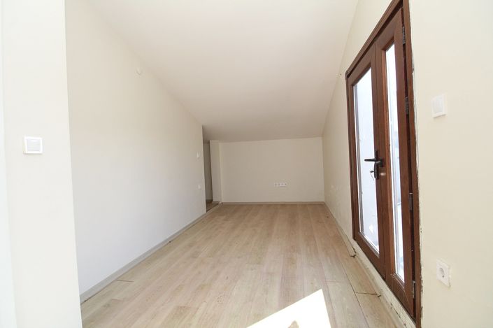 Image No.27-4 Bed Apartment for sale