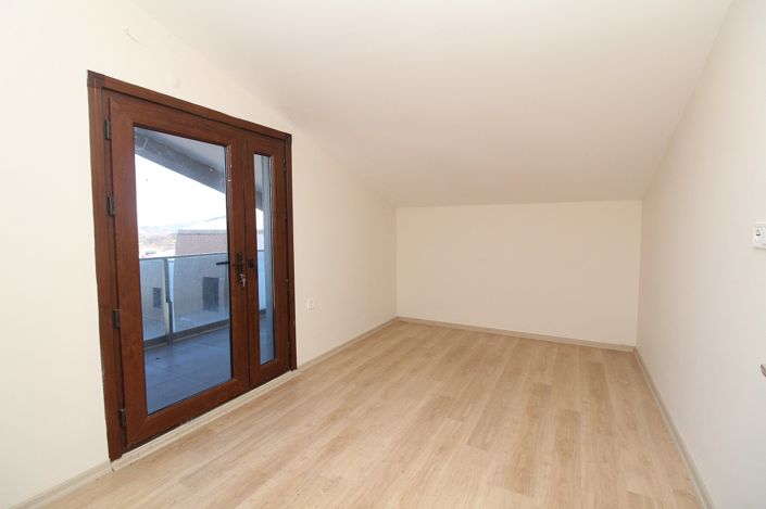 Image No.33-4 Bed Apartment for sale