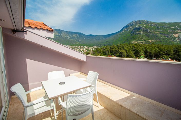 Image No.26-16 Bed Commercial for sale