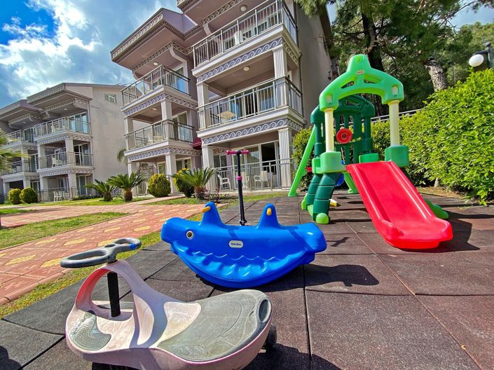 Image No.5-16 Bed Commercial for sale