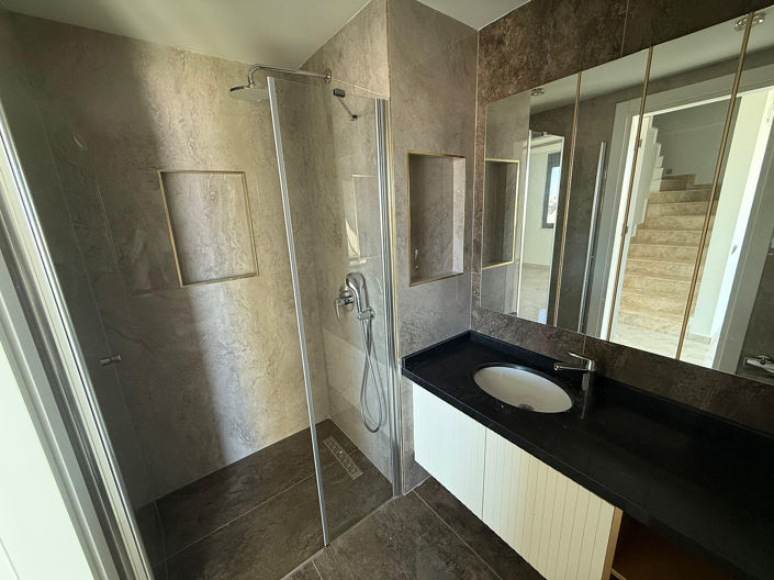 Image No.28-2 Bed Apartment for sale