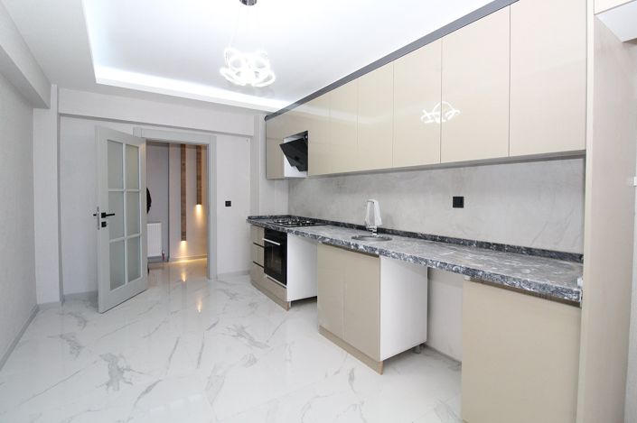 Image No.9-3 Bed Apartment for sale