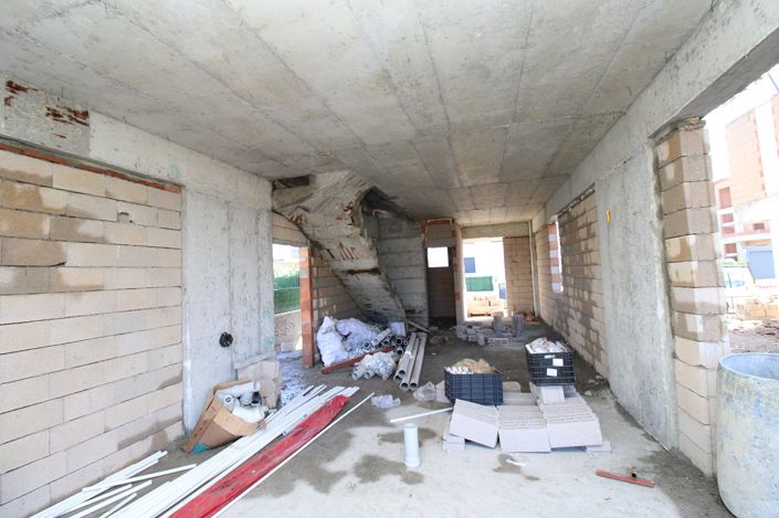 Image No.25-4 Bed House/Villa for sale