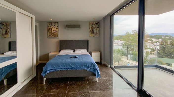 Image No.21-3 Bed Apartment for sale