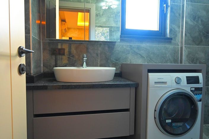 Image No.37-5 Bed House/Villa for sale