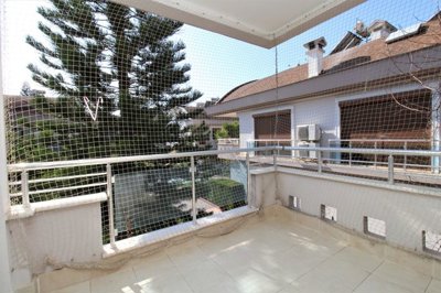 Exterior 14