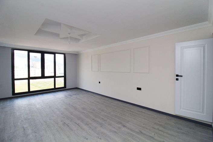 Image No.30-5 Bed Apartment for sale