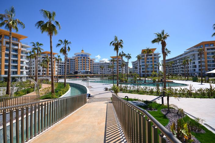 Image No.1-5 Bed Apartment for sale