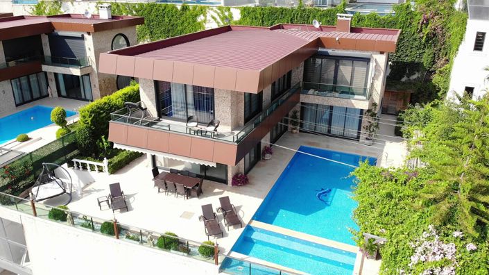 Image No.1-4 Bed House/Villa for sale