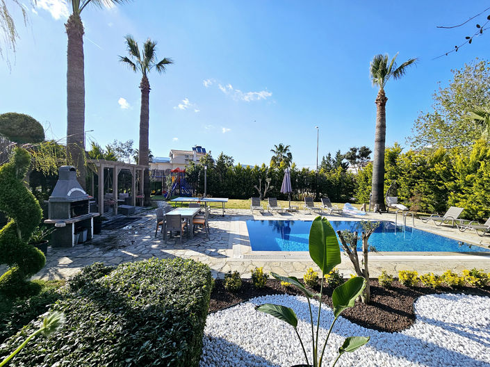 Image No.10-4 Bed House/Villa for sale