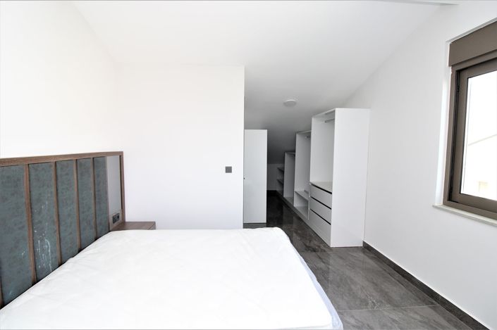 Image No.26-2 Bed Apartment for sale