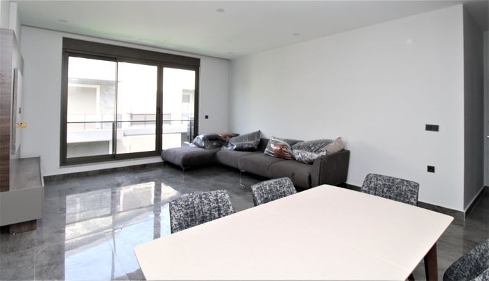 Image No.17-2 Bed Apartment for sale