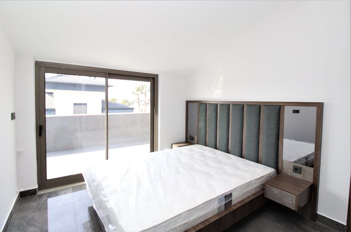 Image No.22-2 Bed Apartment for sale