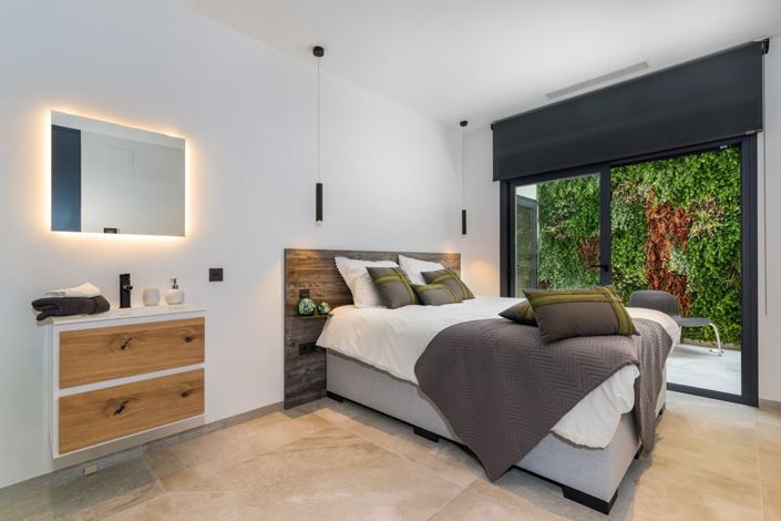 Image No.30-4 Bed House/Villa for sale