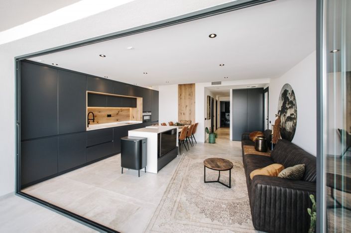 Image No.16-4 Bed Apartment for sale