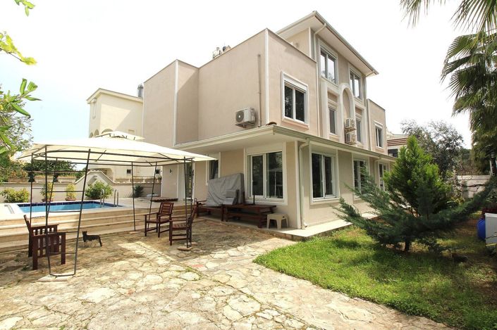 Image No.10-6 Bed House/Villa for sale
