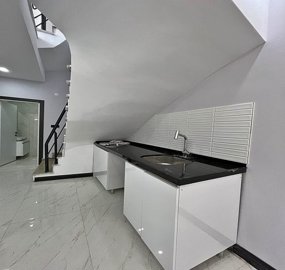 Interior 9